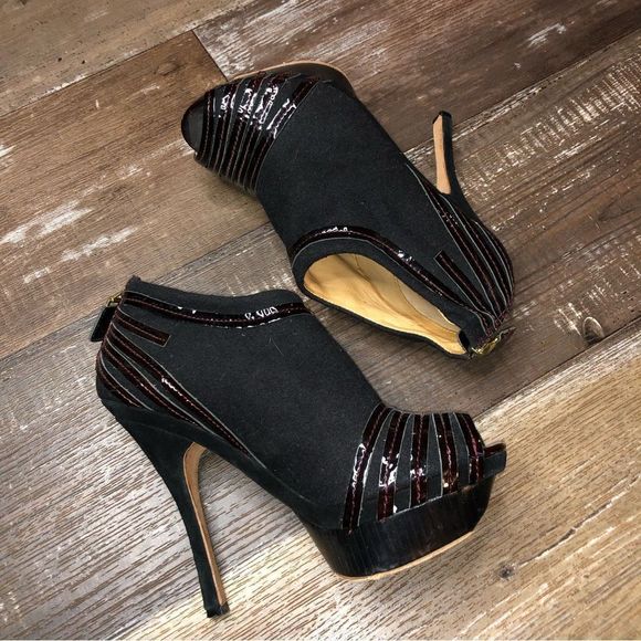 L.A.M.B. high heel booties black w/red stitching size 8M - Picture 4 of 9